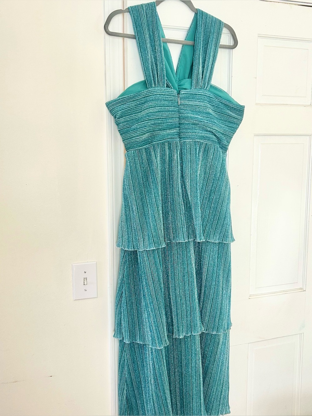 REVOLVE long layered dress - Saylor “Hyelee” XL - Picture 2 of 10